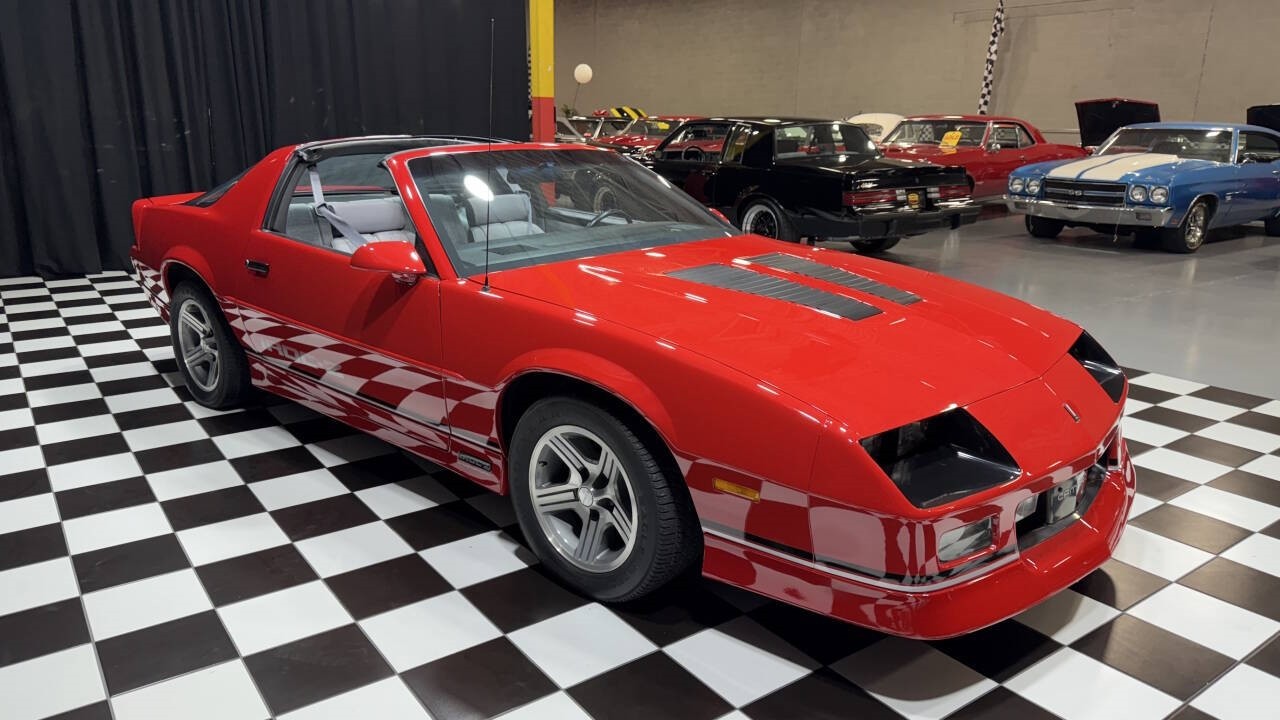 Chevrolet-Camaro-1988-Hatchback-1