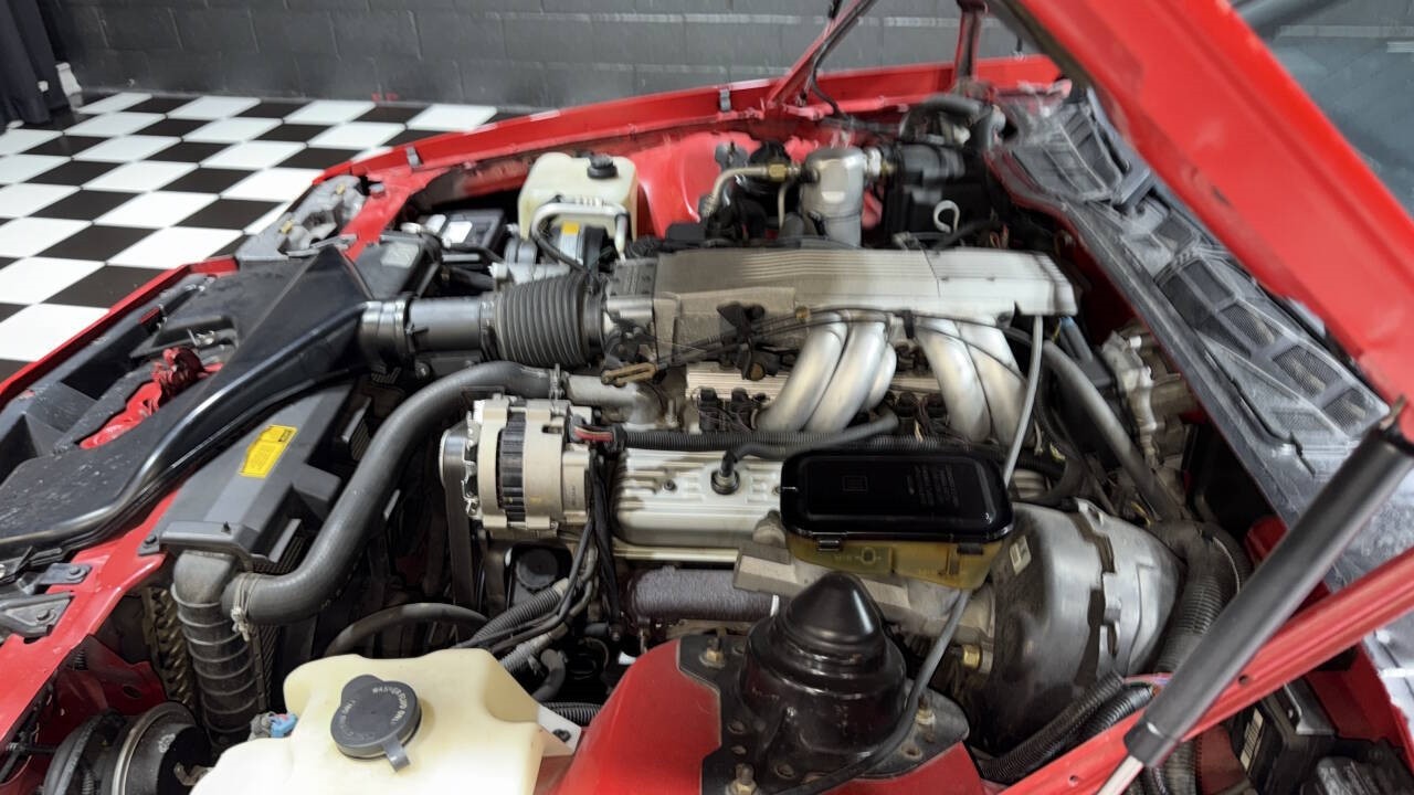 Chevrolet-Camaro-1988-Hatchback-18