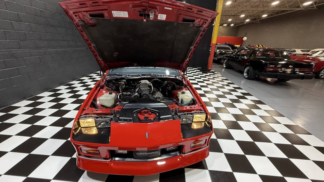 Chevrolet-Camaro-1988-Hatchback-25