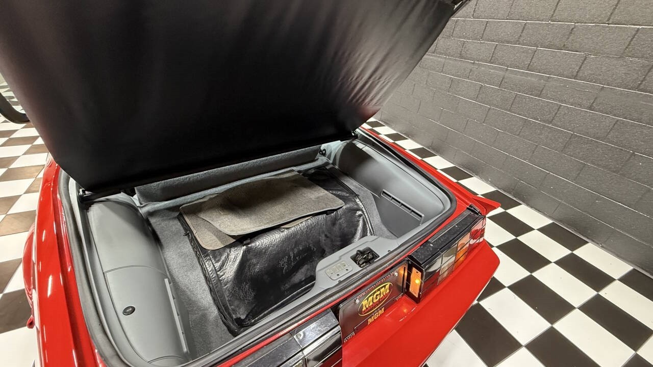 Chevrolet-Camaro-1988-Hatchback-28