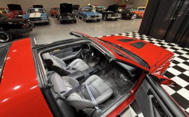 Chevrolet-Camaro-1988-Hatchback-30