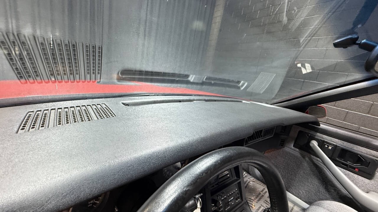 Chevrolet-Camaro-1988-Hatchback-37