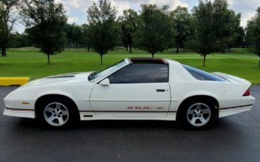 Chevrolet-Camaro-1989-Coupe-8