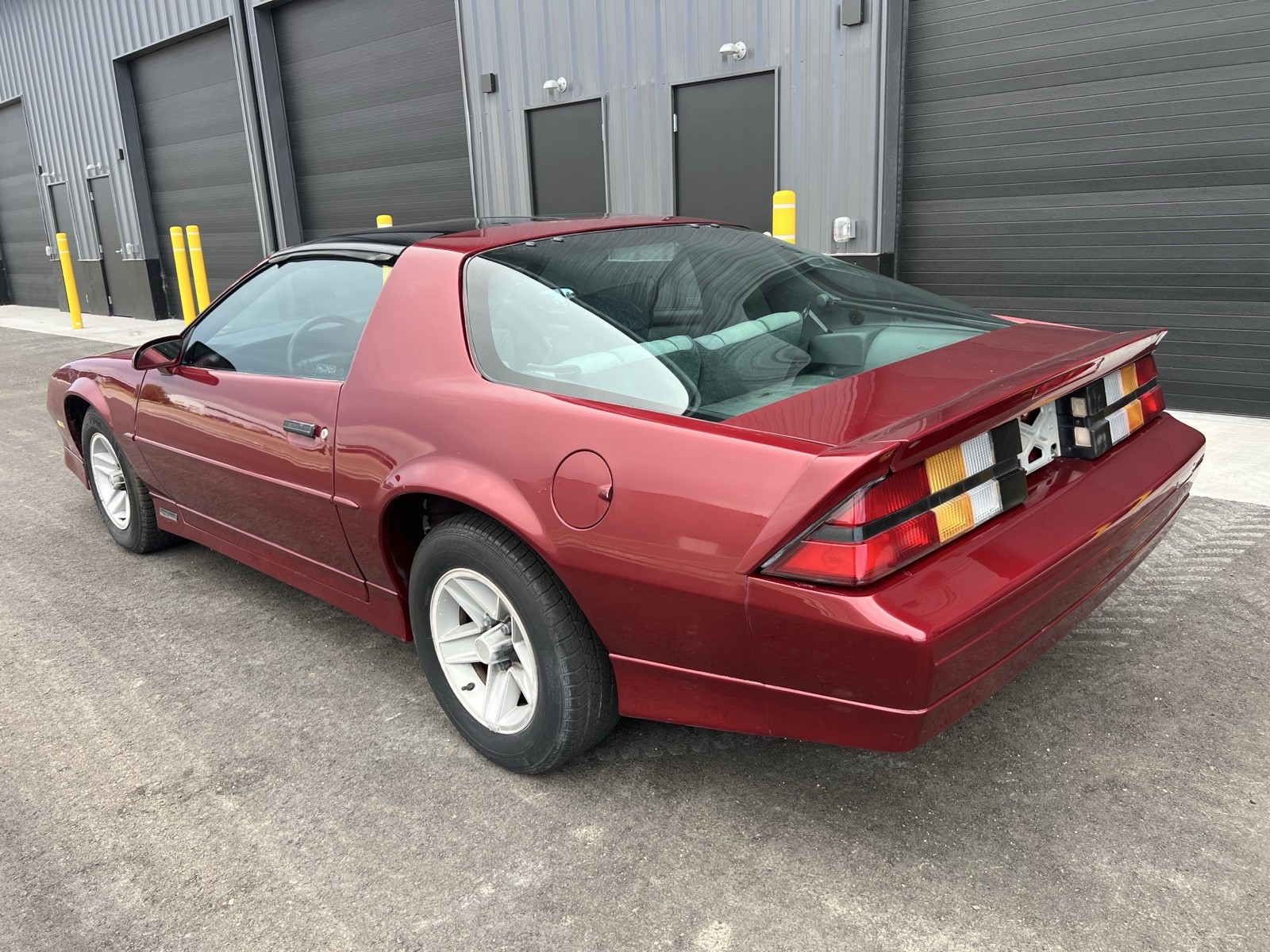 Chevrolet-Camaro-1990-Coupe-1