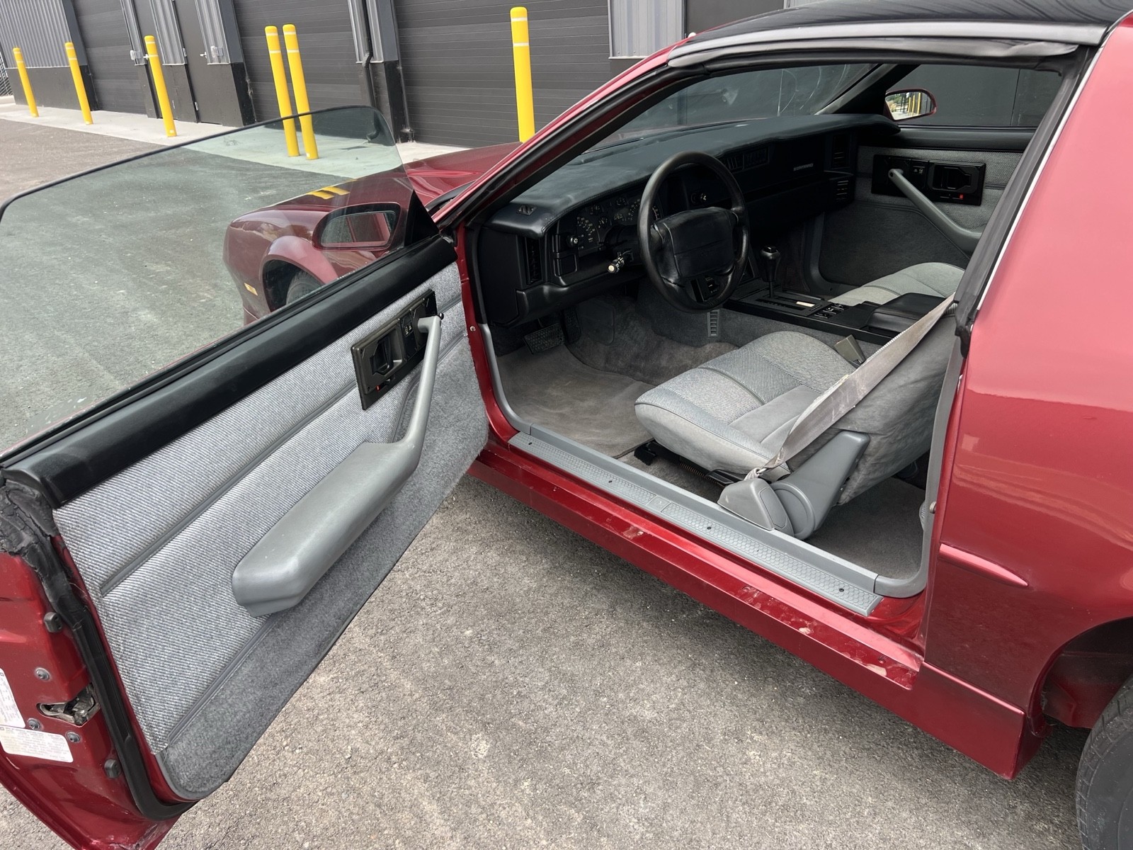 Chevrolet-Camaro-1990-Coupe-13