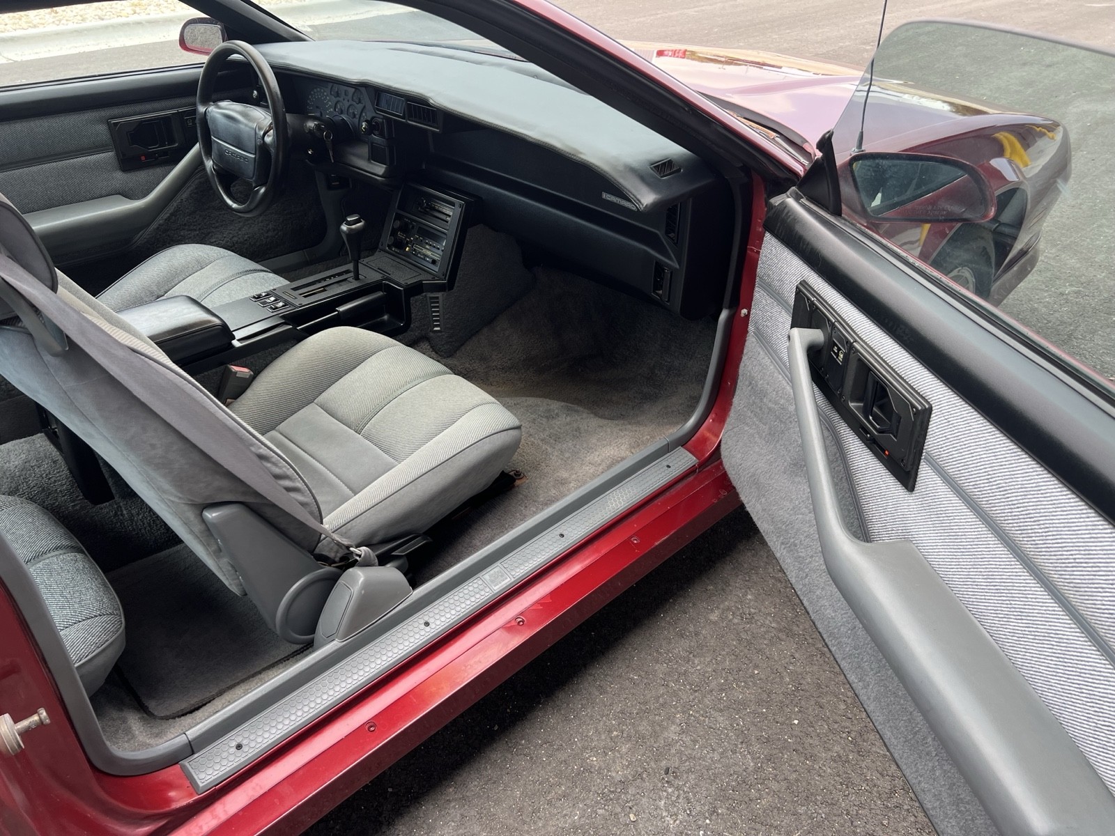 Chevrolet-Camaro-1990-Coupe-14