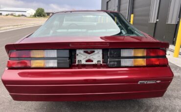 Chevrolet-Camaro-1990-Coupe-2