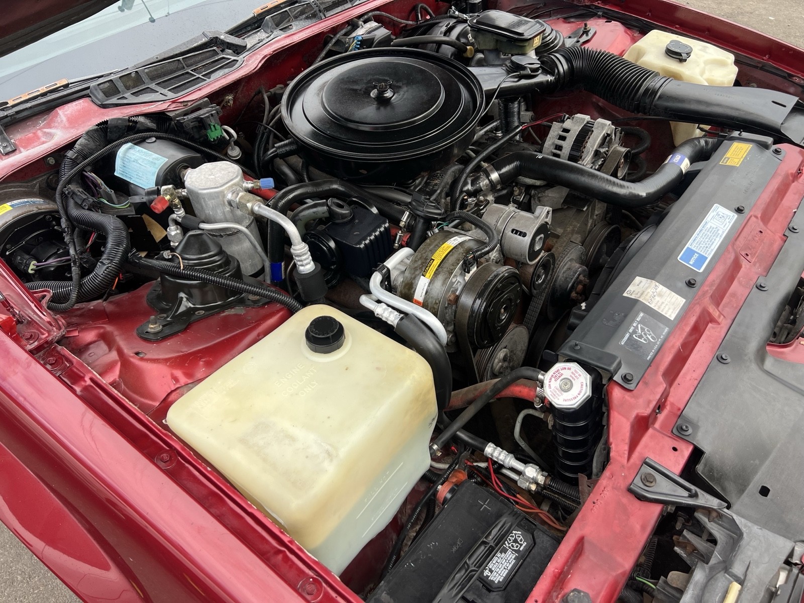Chevrolet-Camaro-1990-Coupe-20