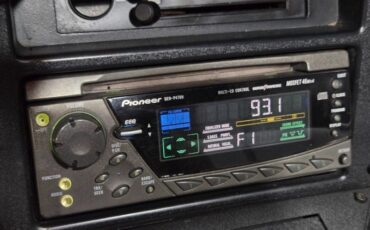 Chevrolet-Camaro-1992-Convertible-10