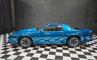 Chevrolet-Camaro-1992-Hatchback-1