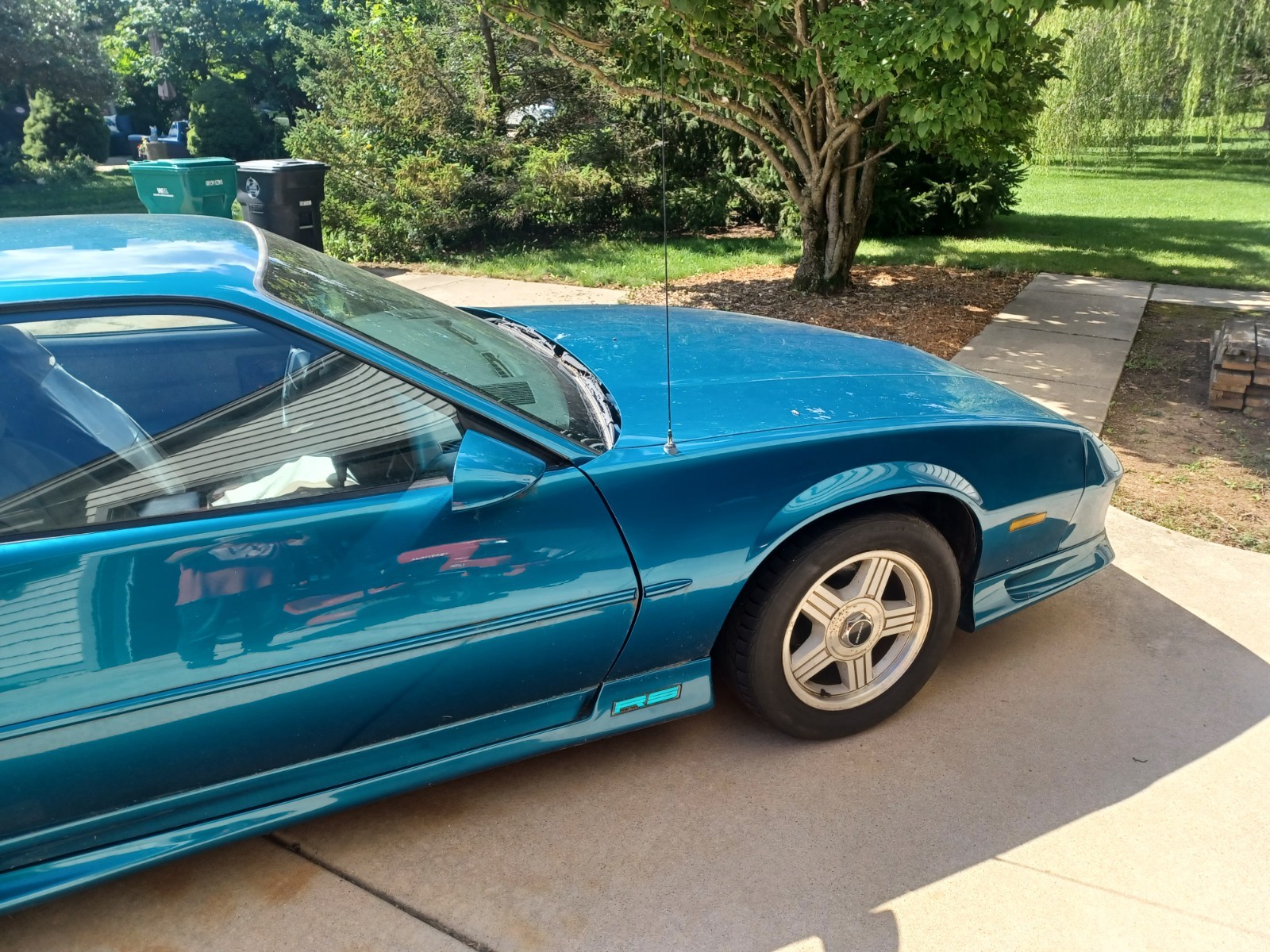 Chevrolet-Camaro-1992-Hatchback-3