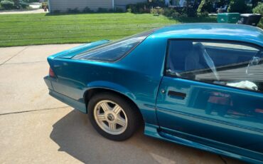 Chevrolet-Camaro-1992-Hatchback-4