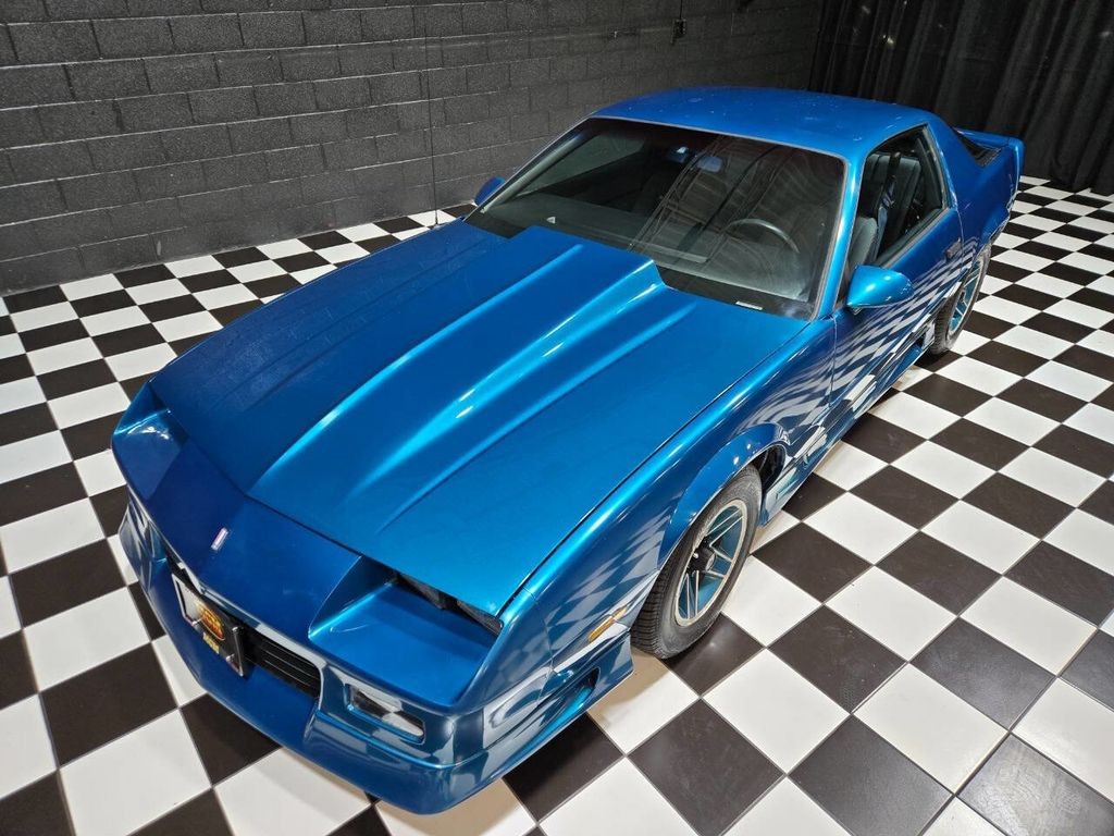 Chevrolet-Camaro-1992-Hatchback-5