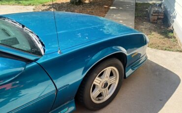 Chevrolet-Camaro-1992-Hatchback-6
