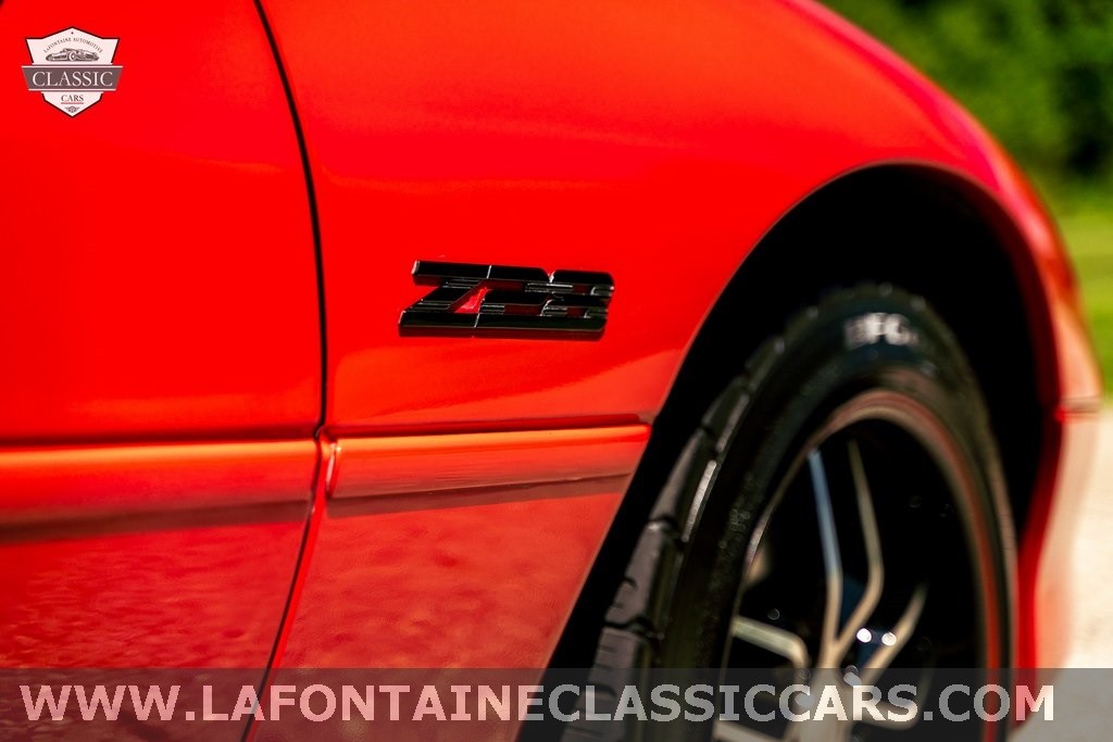 Chevrolet-Camaro-1993-2D-Coupe-37