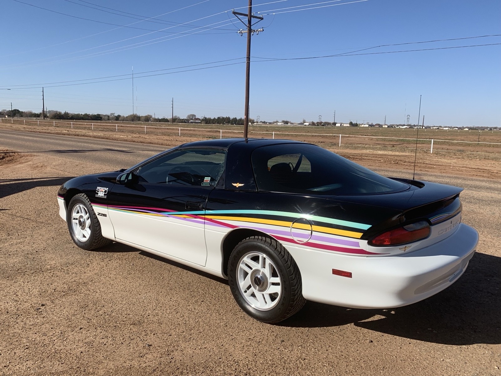 Chevrolet-Camaro-1993-Coupe-2