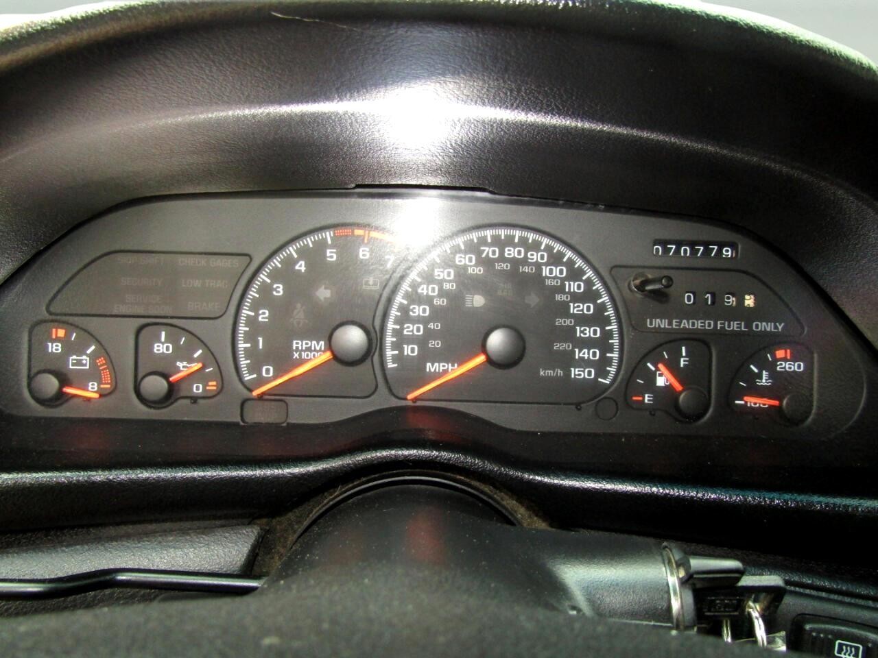 Chevrolet-Camaro-1995-Convertible-17
