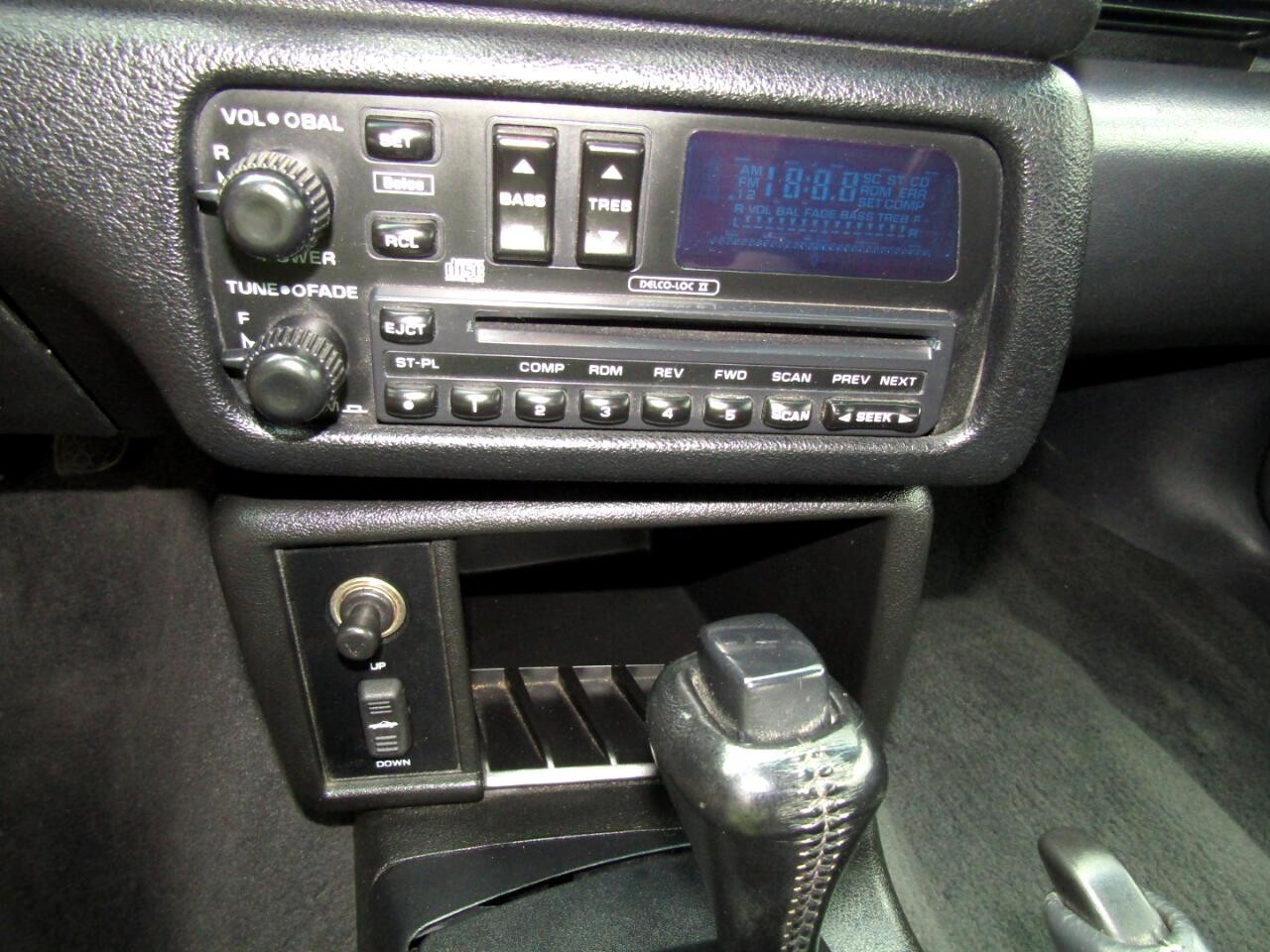 Chevrolet-Camaro-1995-Convertible-21
