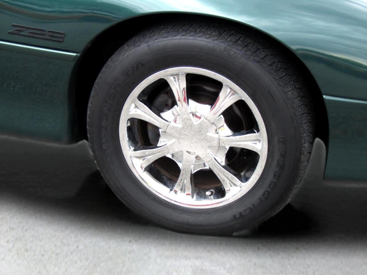 Chevrolet-Camaro-1995-Convertible-32