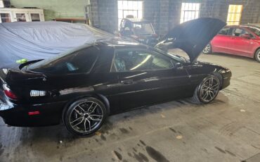 Chevrolet-Camaro-1995-Coupe-2