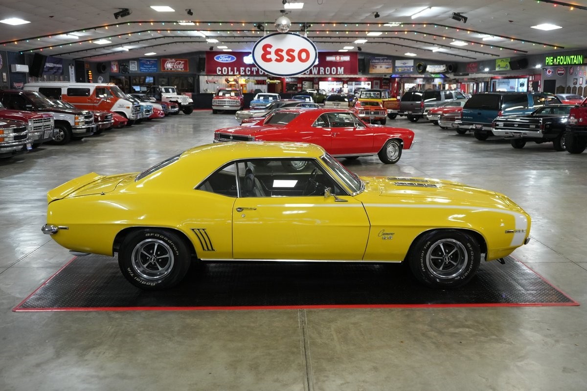Chevrolet-Camaro-RSSS-Style-1969-Coupe-15