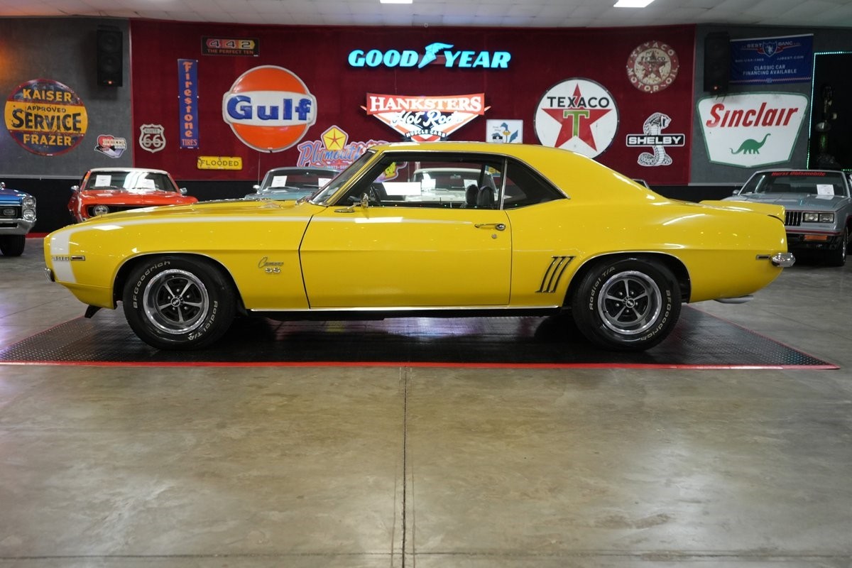 Chevrolet-Camaro-RSSS-Style-1969-Coupe-19
