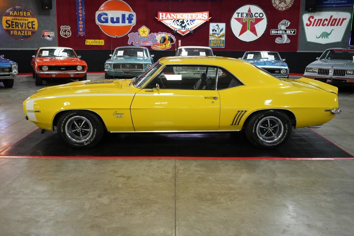 Chevrolet-Camaro-RSSS-Style-1969-Coupe-2