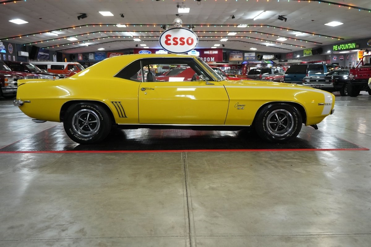 Chevrolet-Camaro-RSSS-Style-1969-Coupe-23