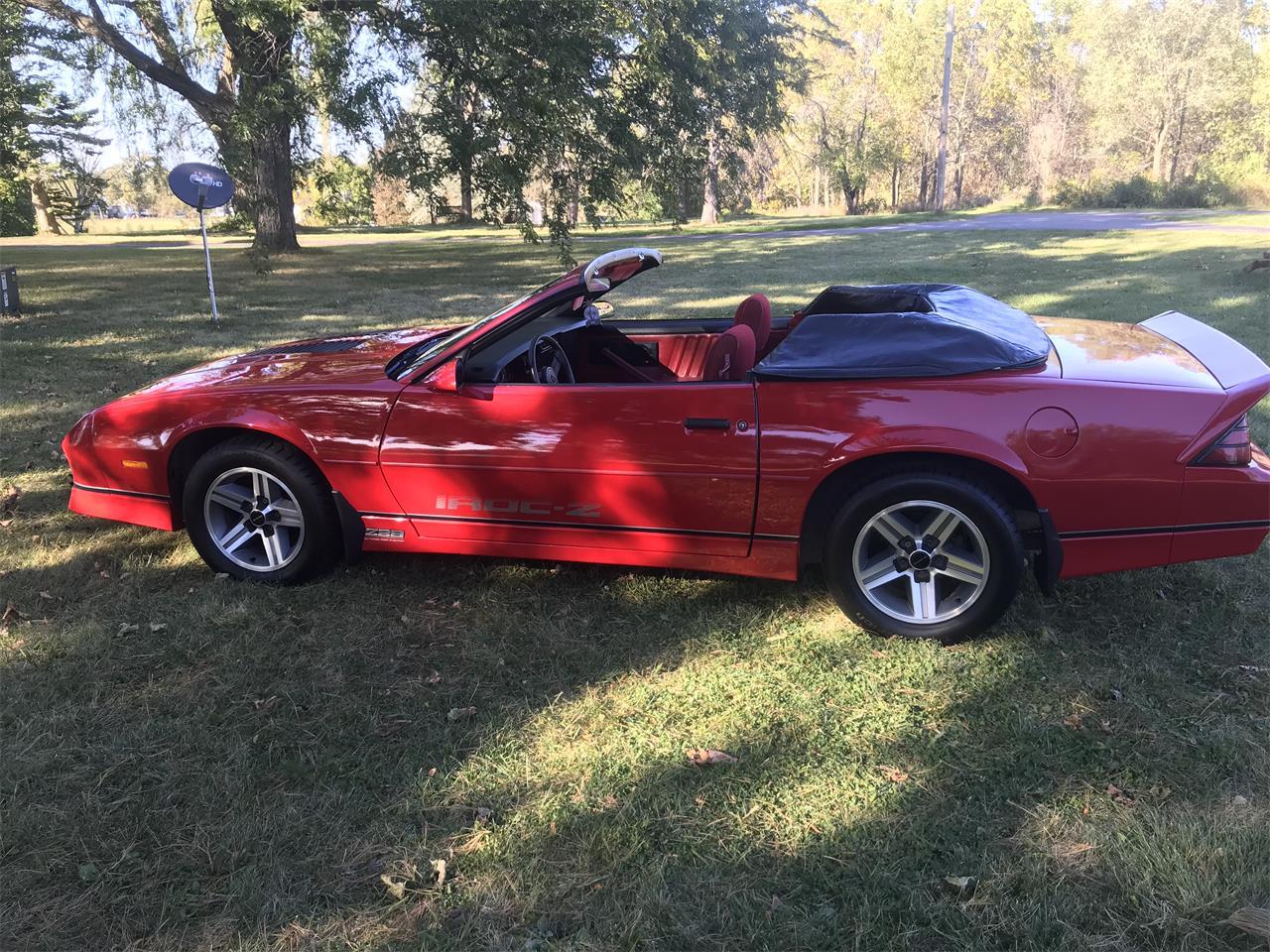 Chevrolet-Camaro-iroc-z28-1987-Red-Red-1