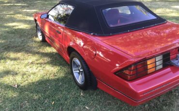 Chevrolet-Camaro-iroc-z28-1987-Red-Red-10