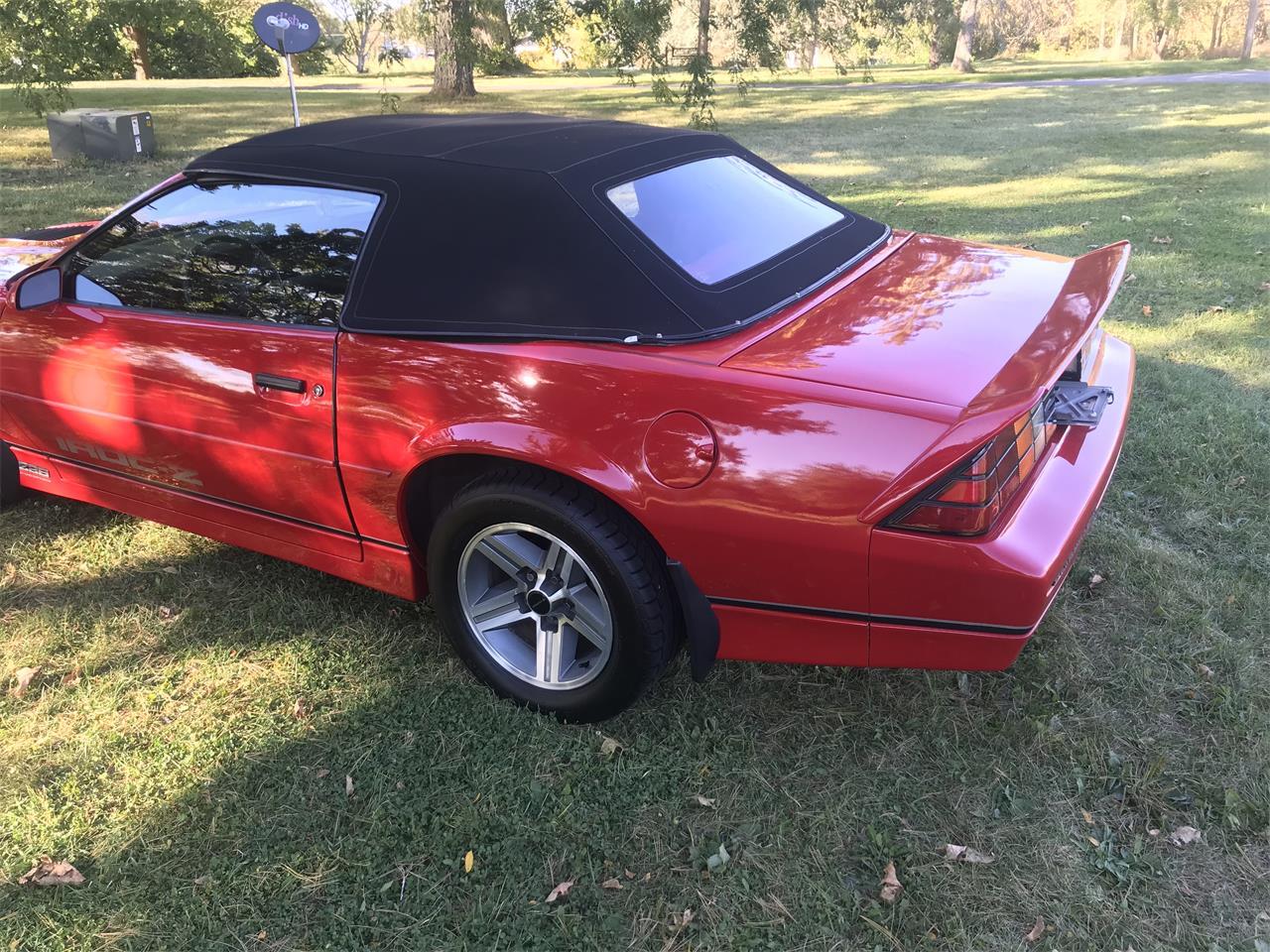 Chevrolet-Camaro-iroc-z28-1987-Red-Red-11