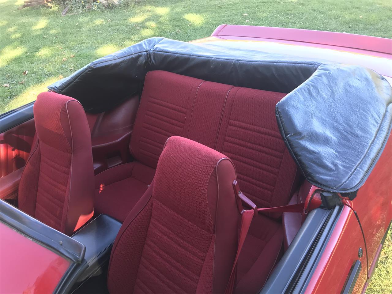 Chevrolet-Camaro-iroc-z28-1987-Red-Red-2