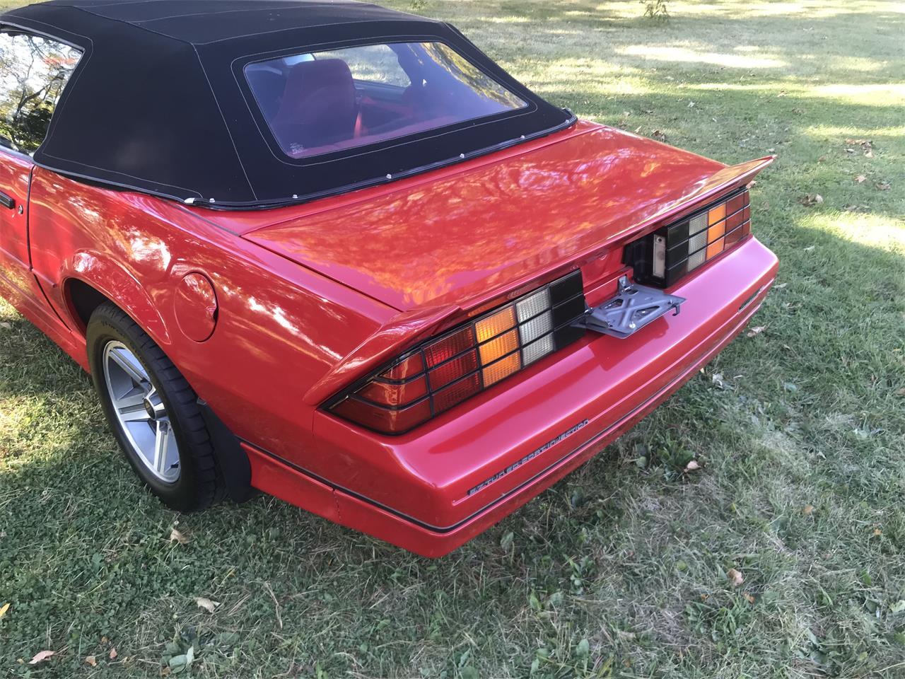 Chevrolet-Camaro-iroc-z28-1987-Red-Red-9