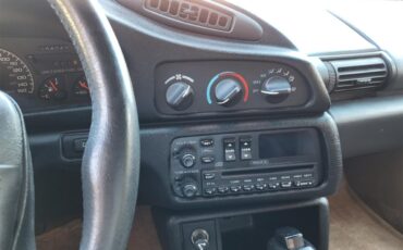 Chevrolet-Camaro-lt-1995-White-Tan-3