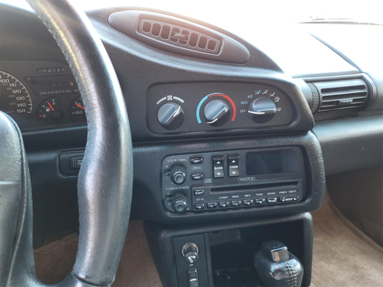 Chevrolet-Camaro-lt-1995-White-Tan-3