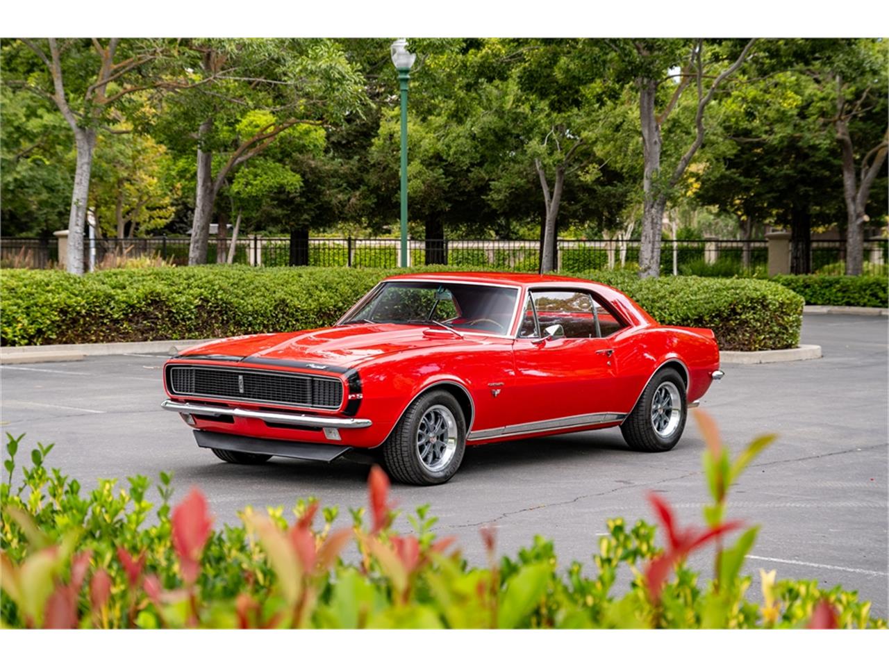 Chevrolet-Camaro-rs-1967-Bolero-Red-Red-2