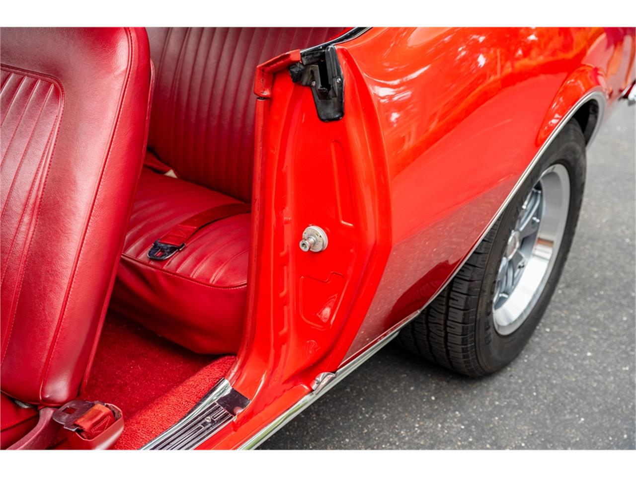 Chevrolet-Camaro-rs-1967-Bolero-Red-Red-48