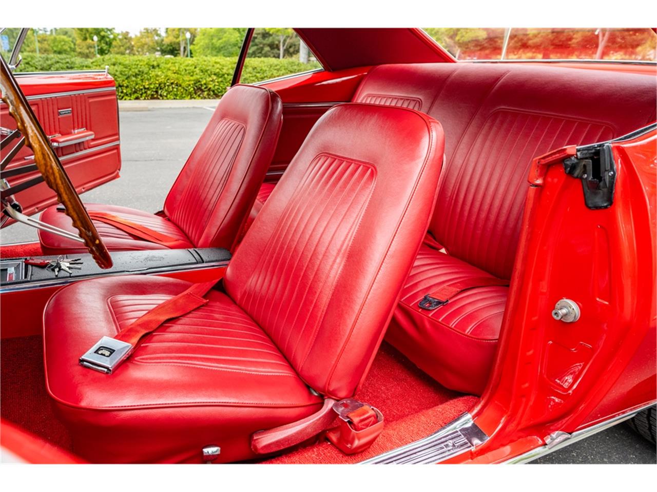 Chevrolet-Camaro-rs-1967-Bolero-Red-Red-76