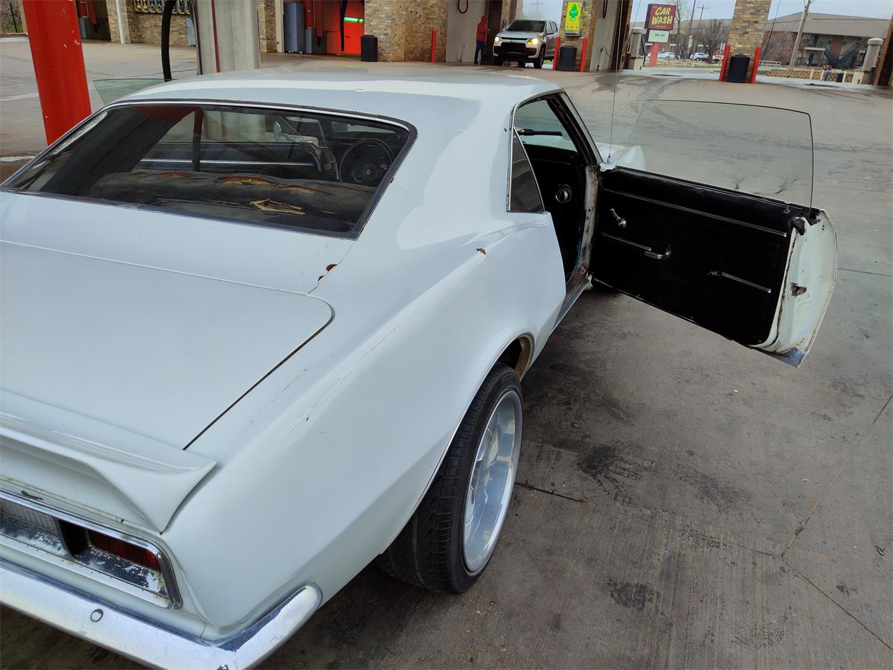 Chevrolet-Camaro-rs-1968-White-Black-7