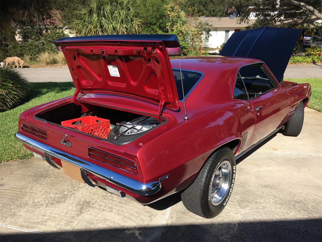 Chevrolet-Camaro-rs-1969-BurgandyRed-Black-14