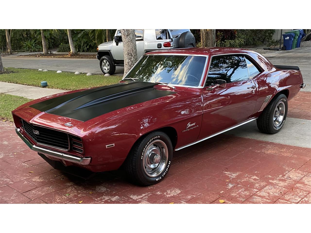 Chevrolet-Camaro-rs-1969-BurgandyRed-Black-17
