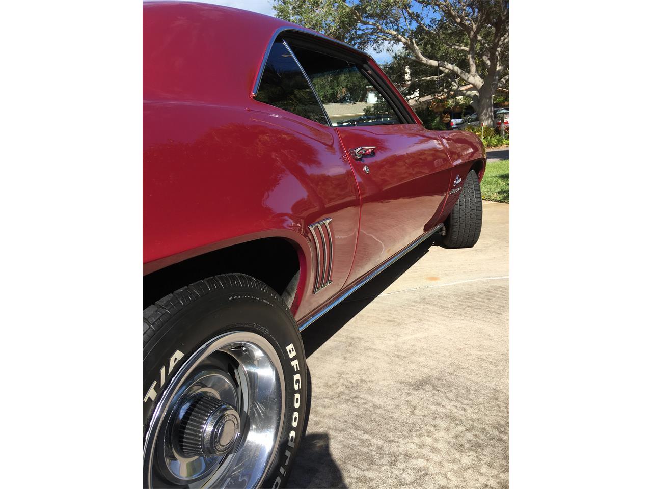Chevrolet-Camaro-rs-1969-BurgandyRed-Black-33