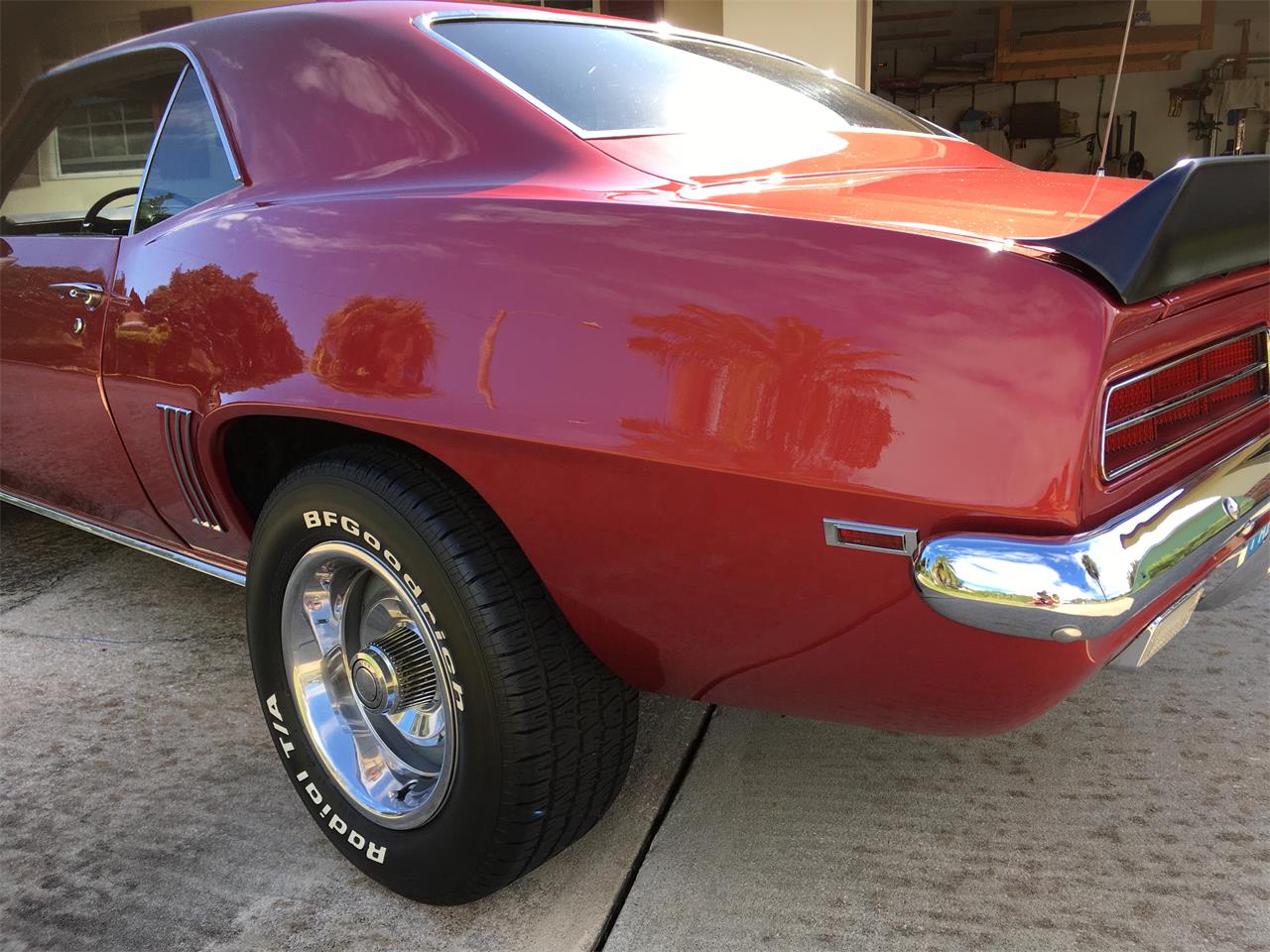 Chevrolet-Camaro-rs-1969-BurgandyRed-Black-38