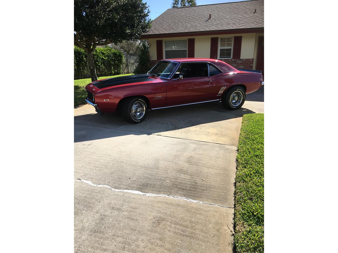 Chevrolet-Camaro-rs-1969-BurgandyRed-Black-39
