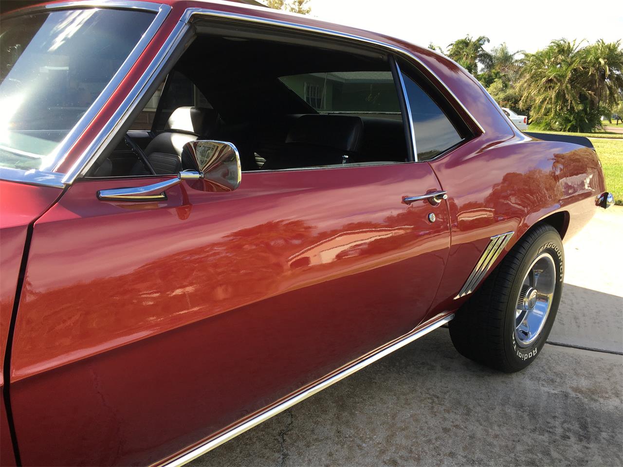 Chevrolet-Camaro-rs-1969-BurgandyRed-Black-41
