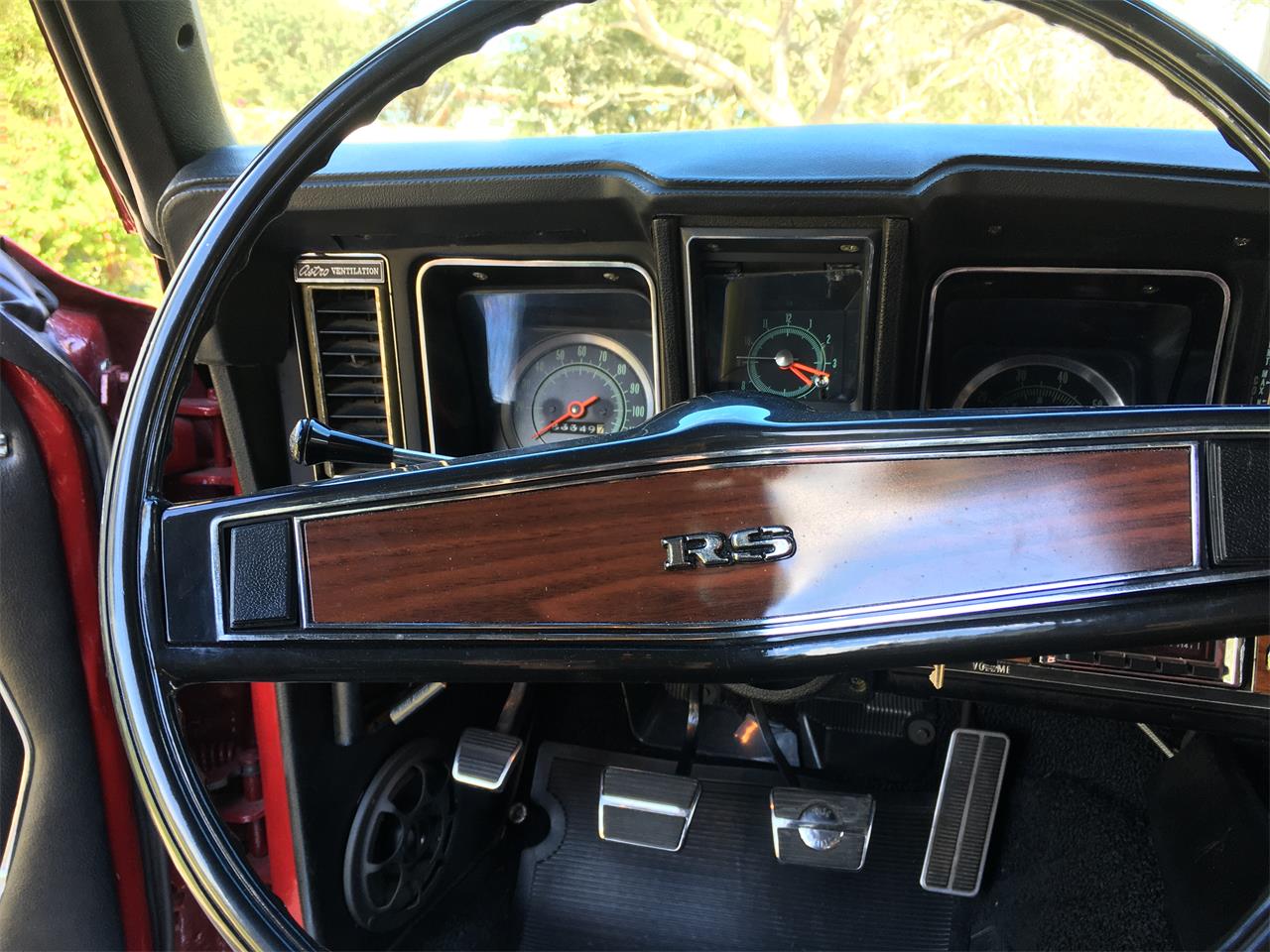 Chevrolet-Camaro-rs-1969-BurgandyRed-Black-43