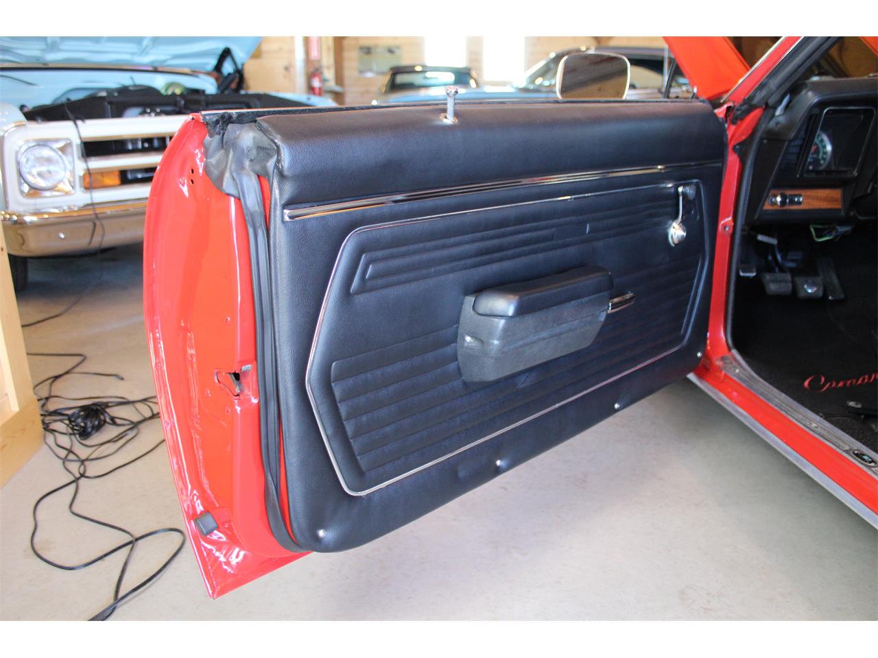 Chevrolet-Camaro-rs-1969-Red-Black-27