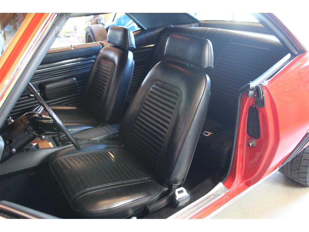 Chevrolet-Camaro-rs-1969-Red-Black-29