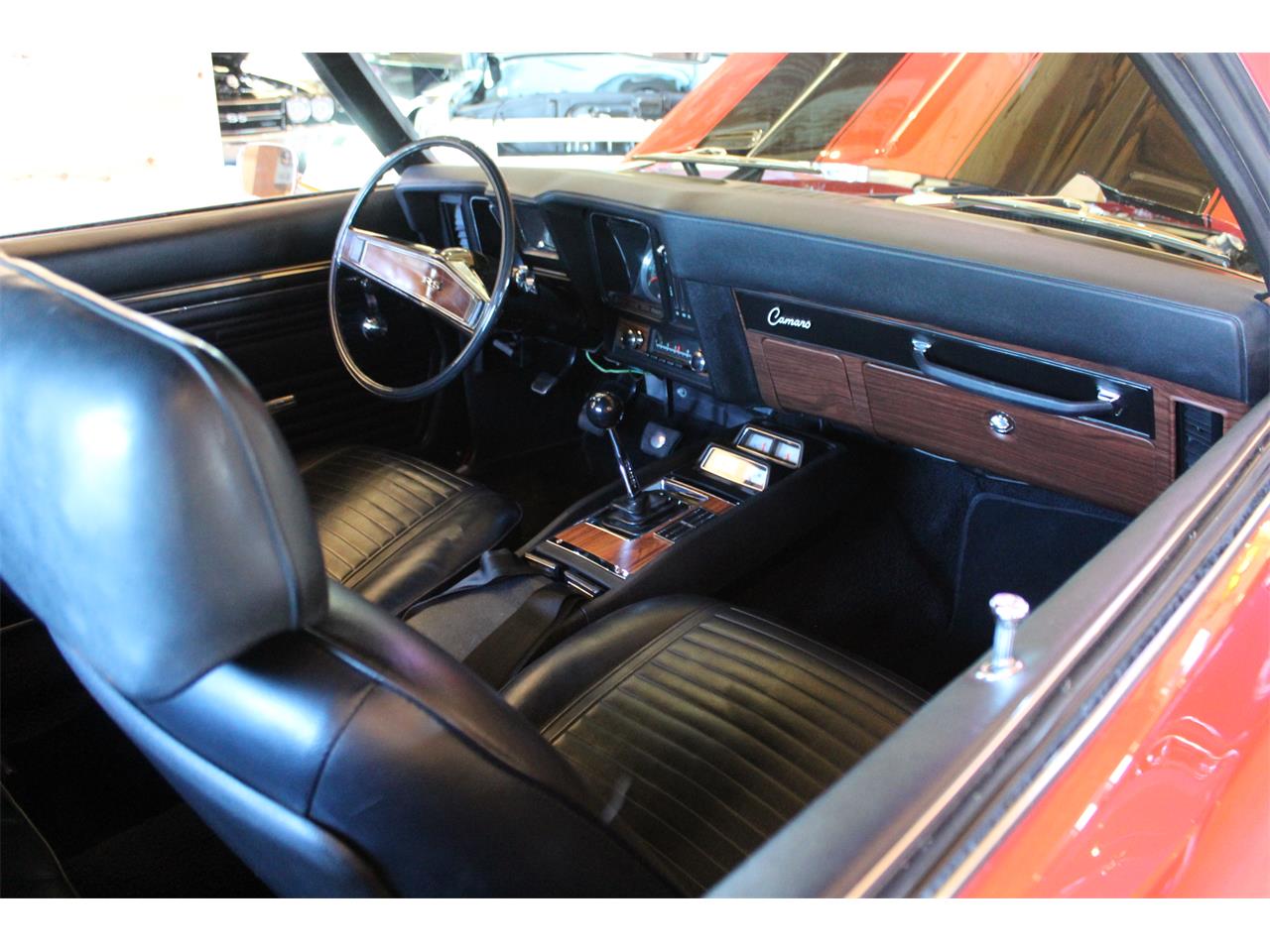 Chevrolet-Camaro-rs-1969-Red-Black-32