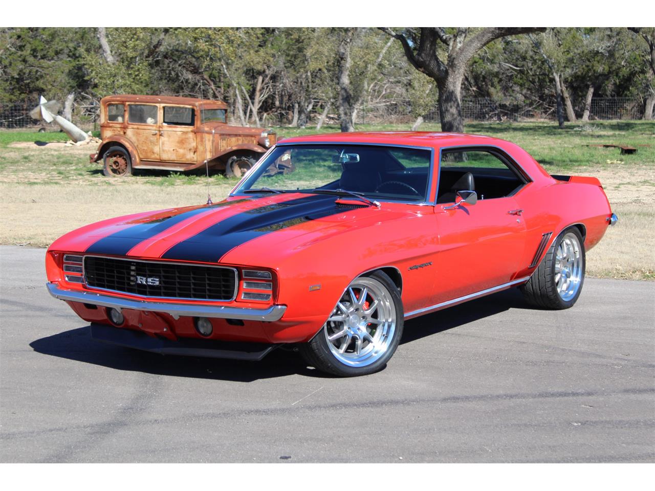 Chevrolet-Camaro-rs-1969-Red-Black-38